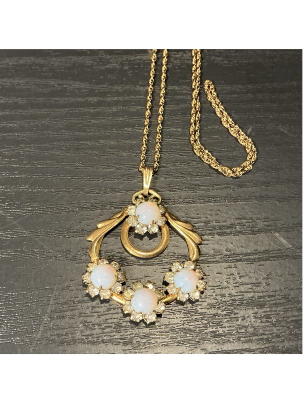 Vintage 12K Gold Filled Opal Cabochon Wreath Pendant Necklace Rope Chain Signed.